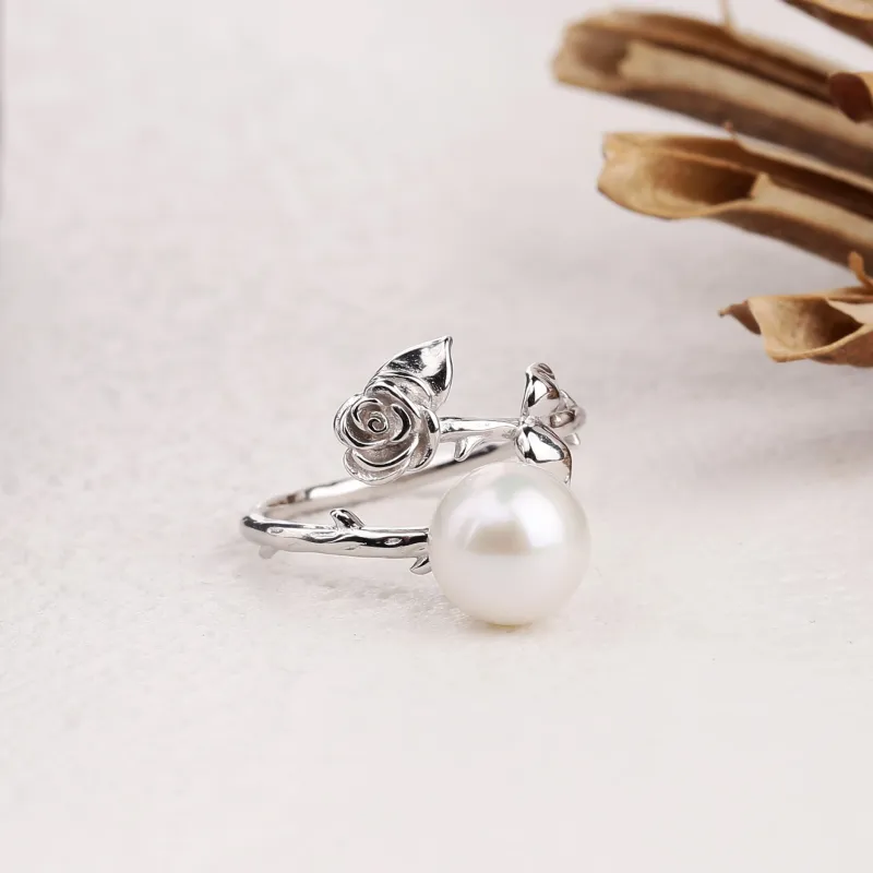 Rose Pearl Ring made by Belle Juri