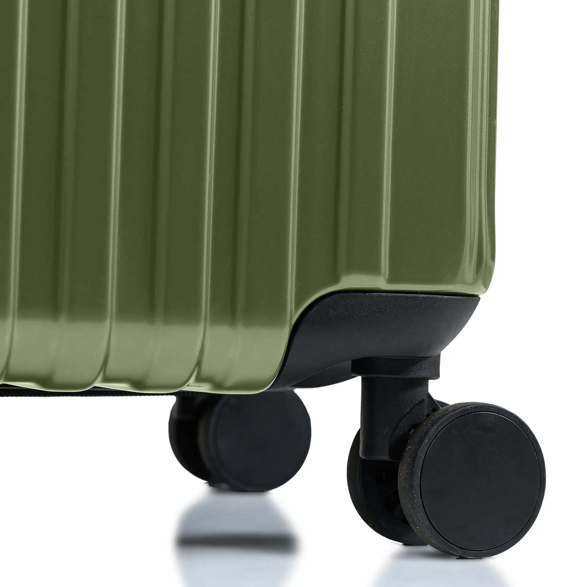 Element Hardside 24" Luggage sold by Bentley Leathers product image thumbnail 4