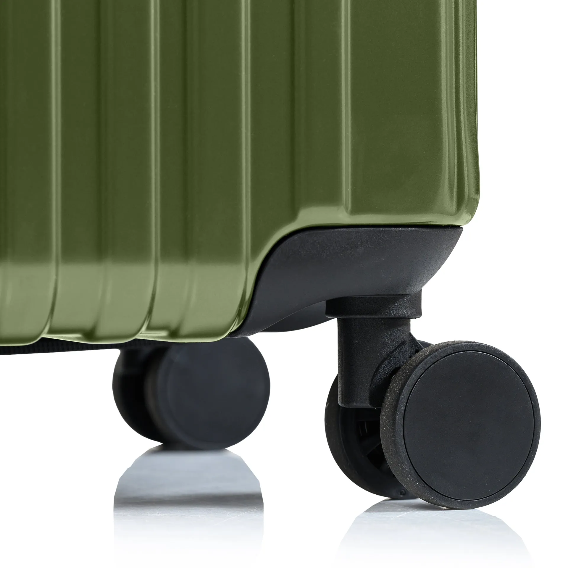 Element Hardside 28" Luggage sold by Bentley Leathers product image thumbnail 4