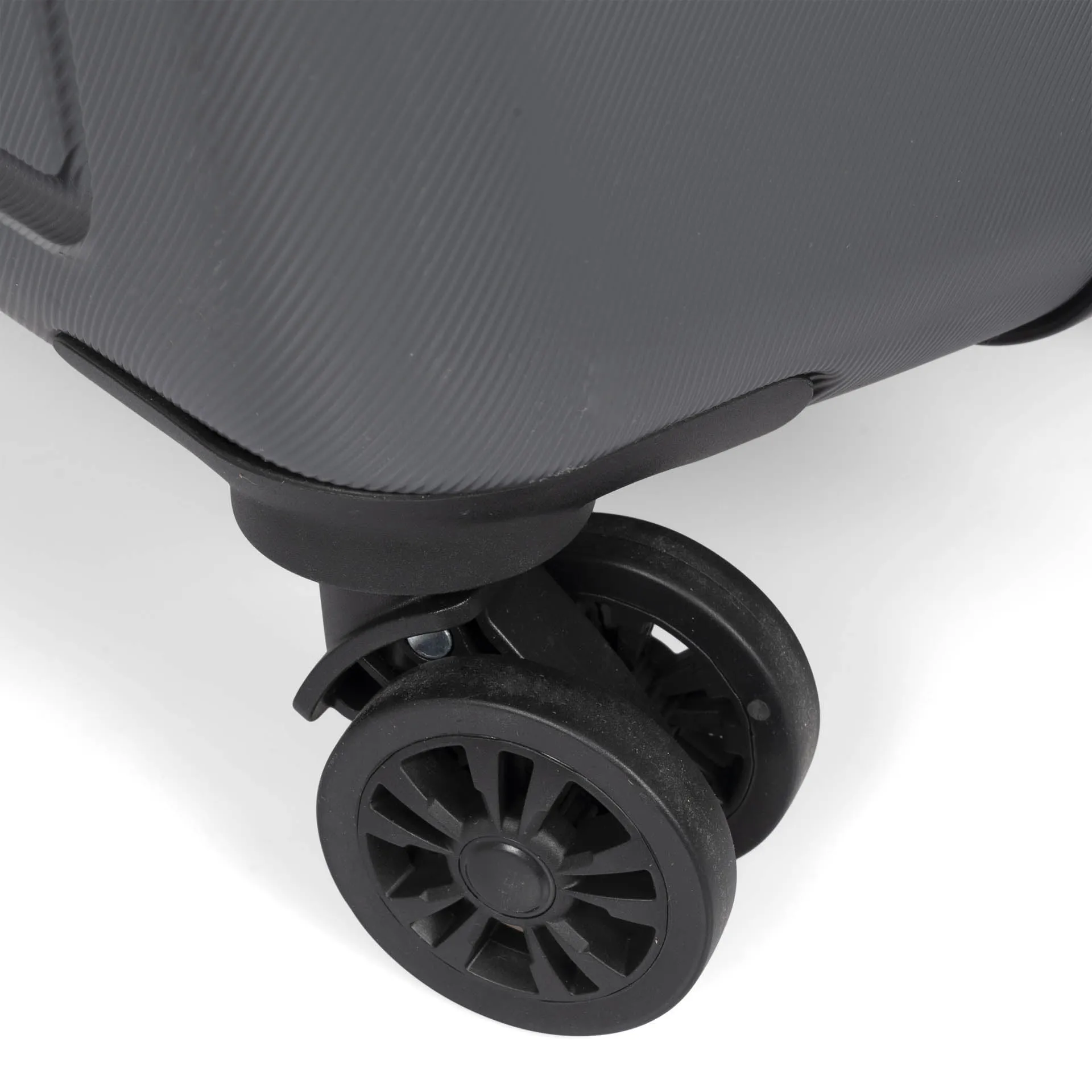 Pierre Cardin BF 28in sold by Bentley Leathers product image thumbnail 3