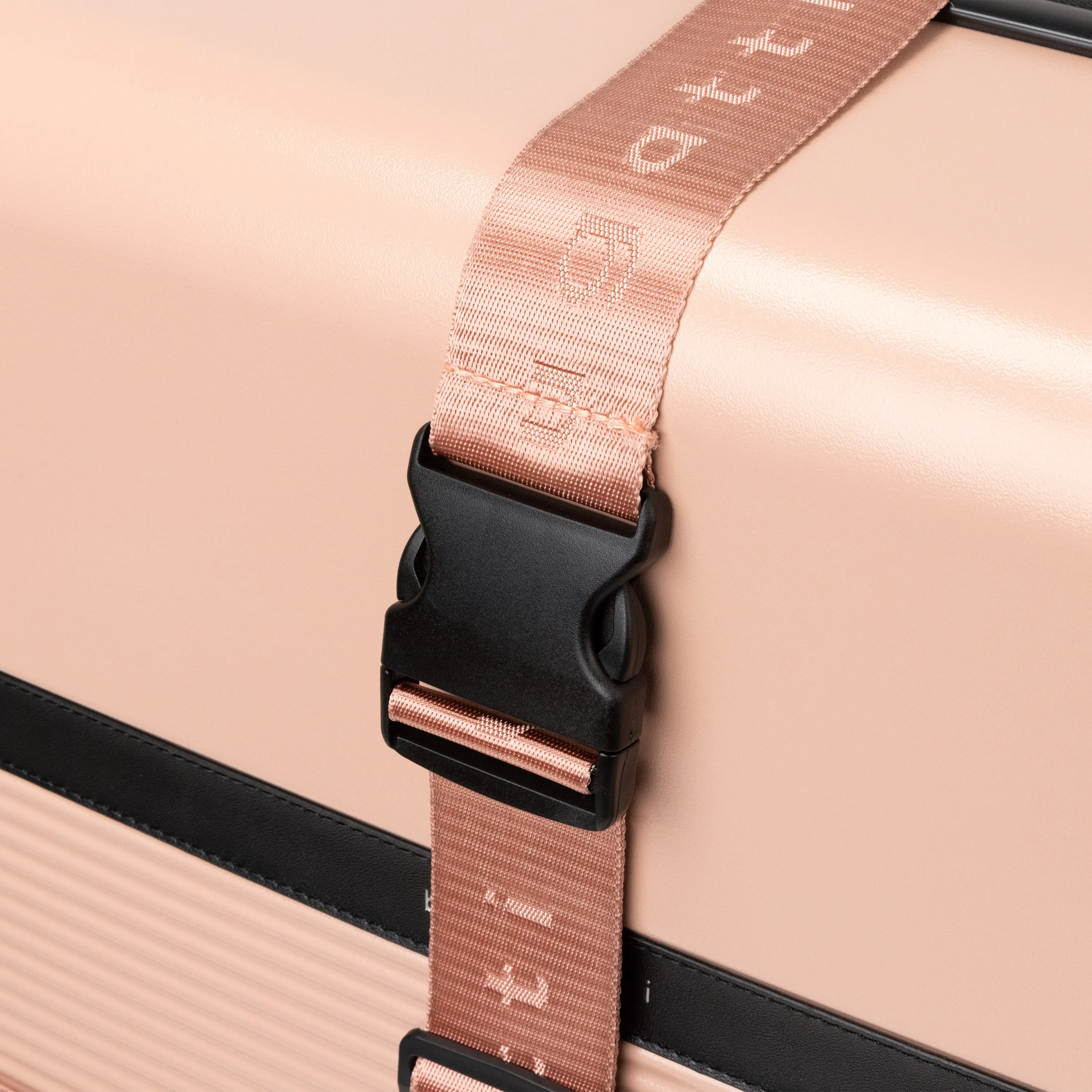 Bugatti Paris luggage strap sold by Bentley Leathers product image thumbnail 4