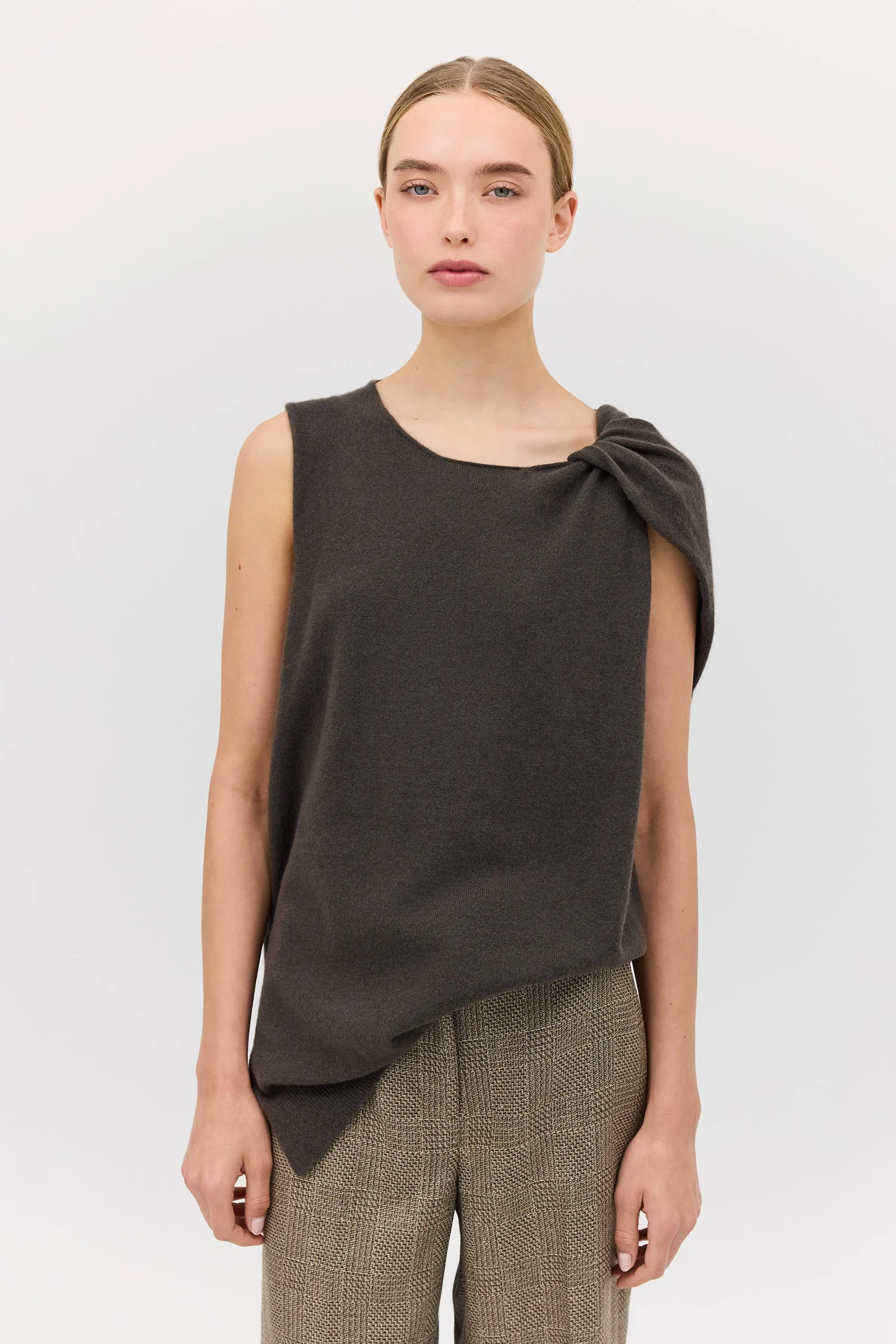 LIQUORICE CASHMERE GENTLE KNIT sold by Bianca Spender product image thumbnail 2