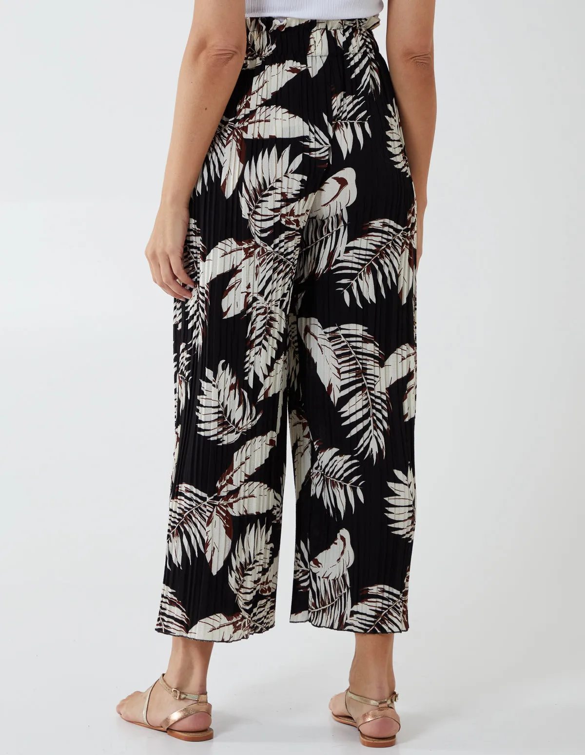 Tropical Print Elastic Waist Culotte sold by Blue Vanilla product image thumbnail 4