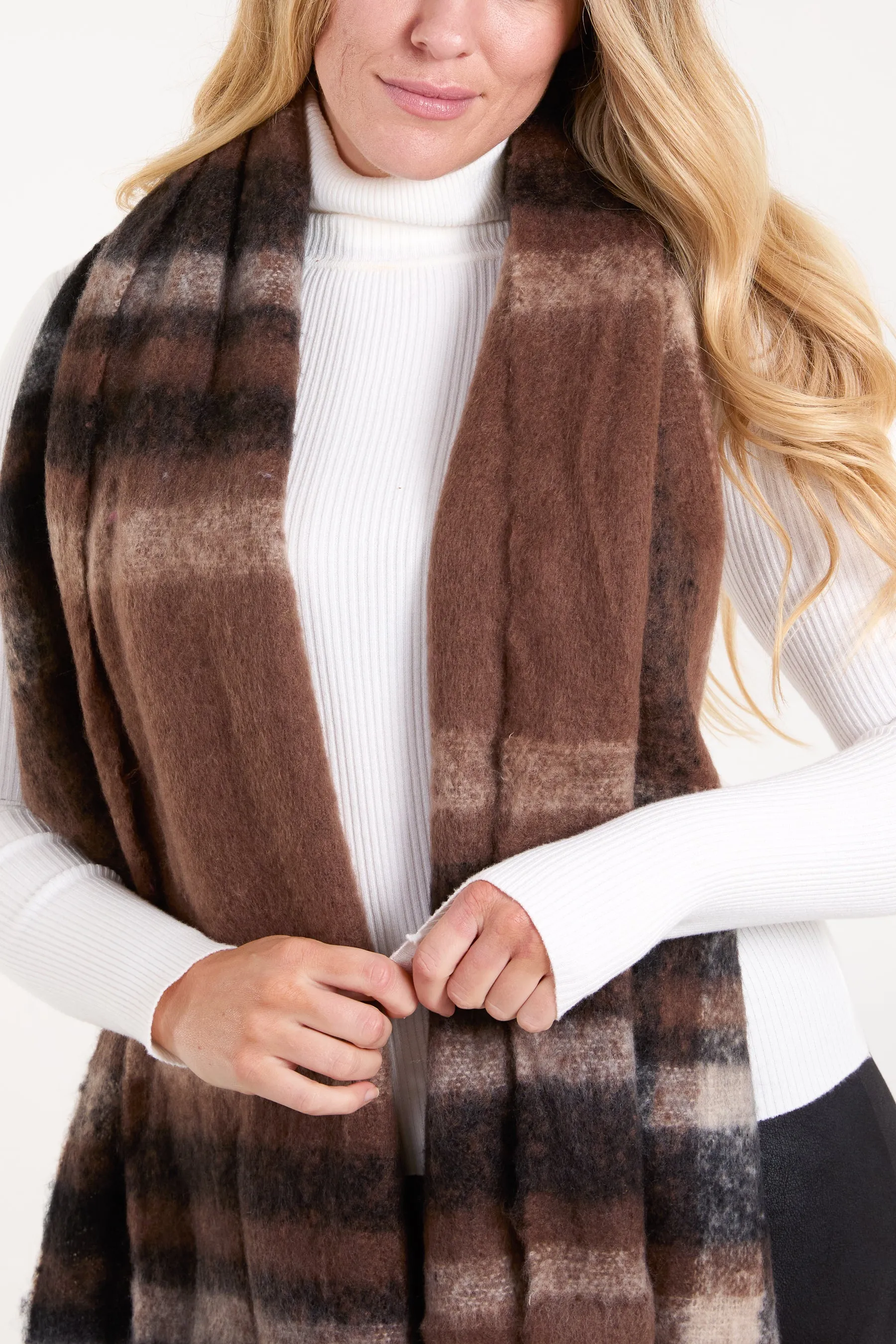Checked Fluffy Scarf sold by Blue Vanilla product image thumbnail 2