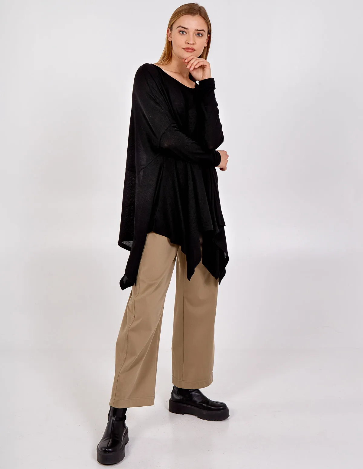 JULIA - Oversized Hanky Hem Top sold by Blue Vanilla product image thumbnail 3