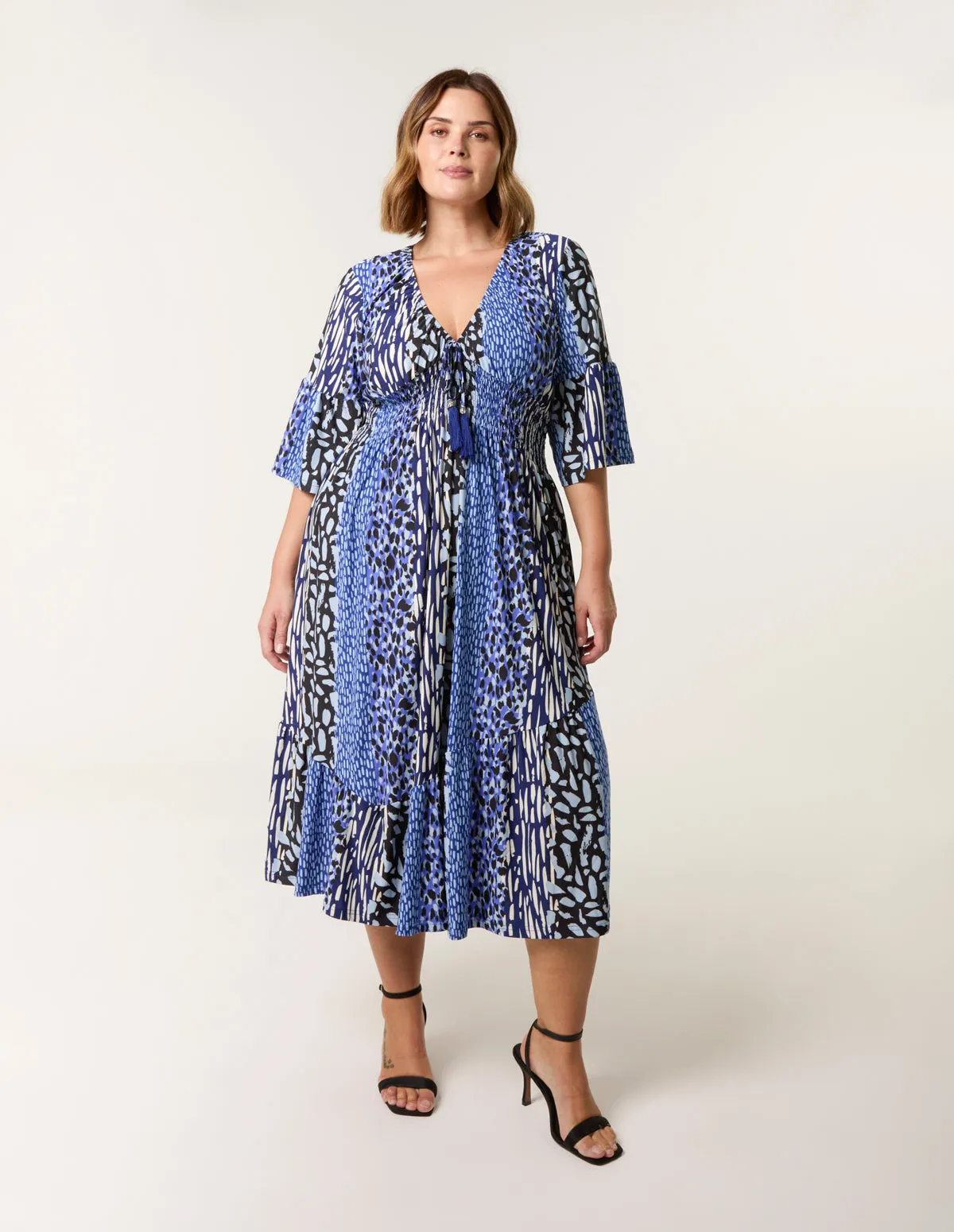 Curve Elasticated V-Neck Midi Dress sold by Blue Vanilla product image thumbnail 3