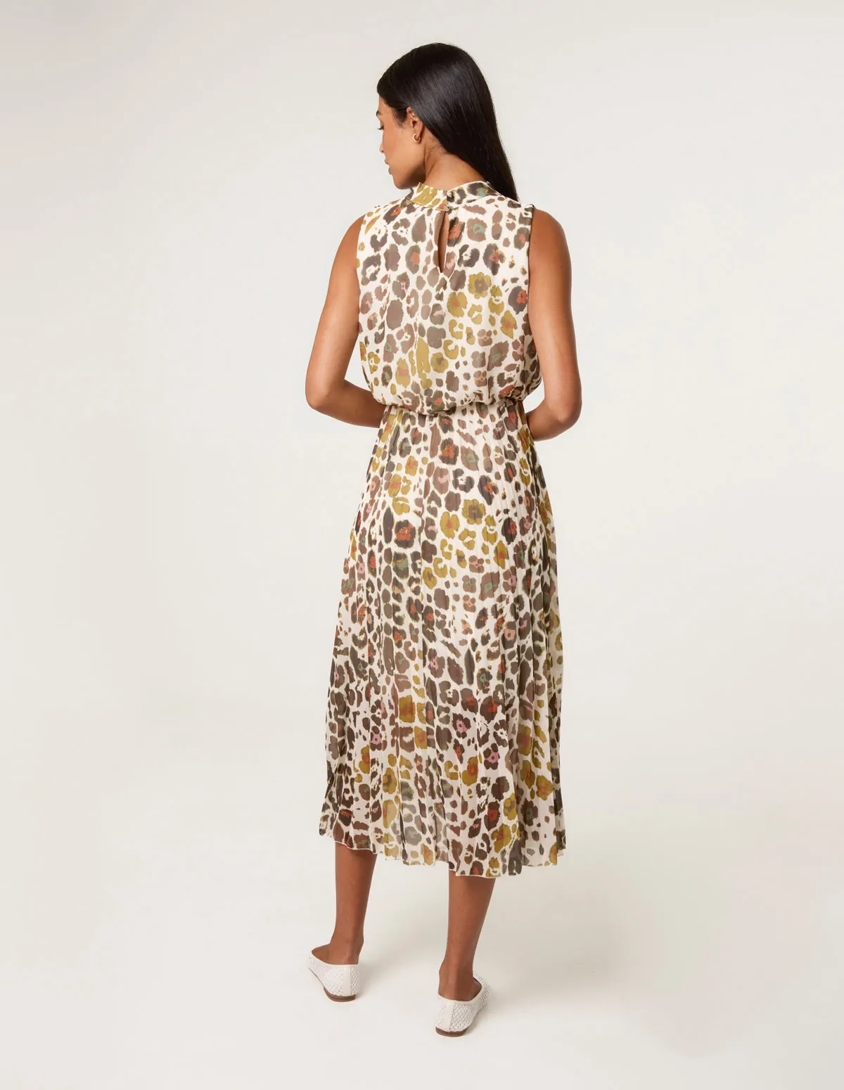 Abstract Leopard Print Sleeveless Pleated Midi Dress sold by Blue Vanilla product image thumbnail 4