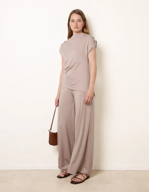 Soft Jersey Asymmetric Hem Set made by Blue Vanilla