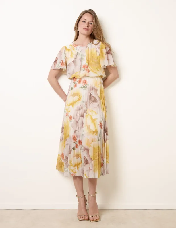 Pleated Scoop Neck Short Sleeve Floral Dress made by Blue Vanilla