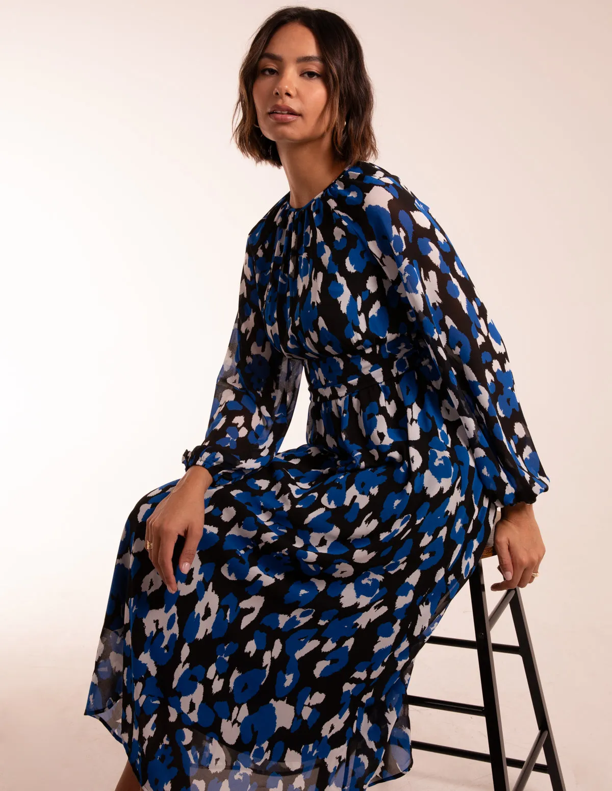 Blue Animal Keyhole Raglan Midi Dress sold by Blue Vanilla product image thumbnail 2