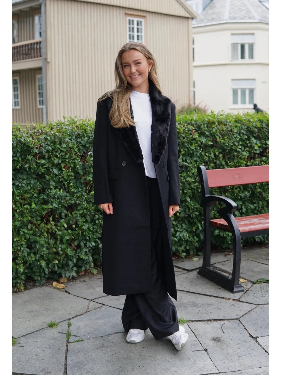 Lya Coat - Black sold by Brando product image thumbnail 2