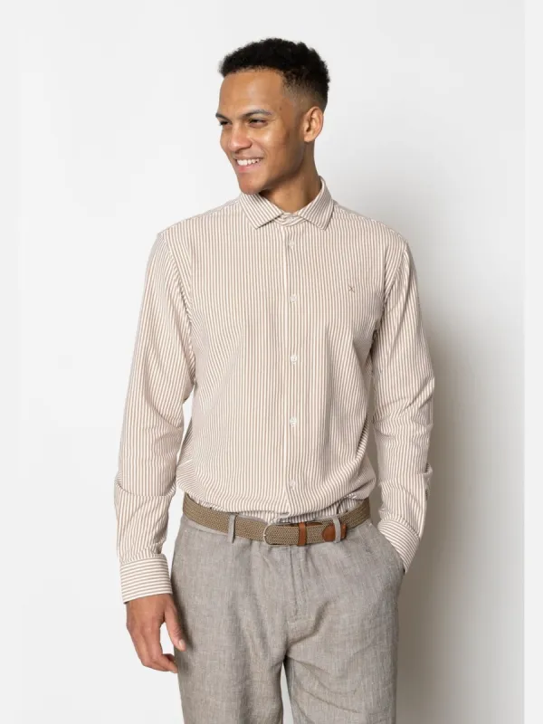 Clean formal stretch stripe skjorte - warm sand/white stripe sold by Brando