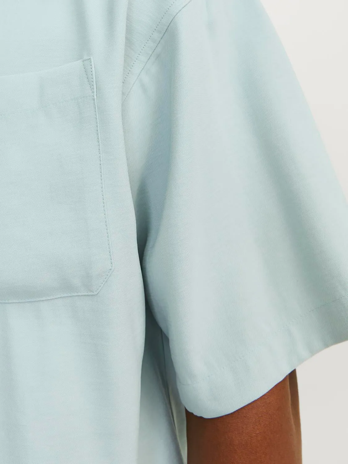 John Oversized Skjorte - Gray Mist sold by Brando product image thumbnail 4