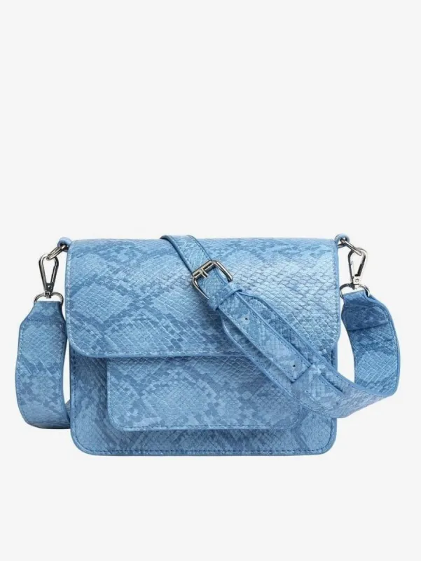 CAYMAN POCKET SHELL veske - Illusive Blue sold by Brando