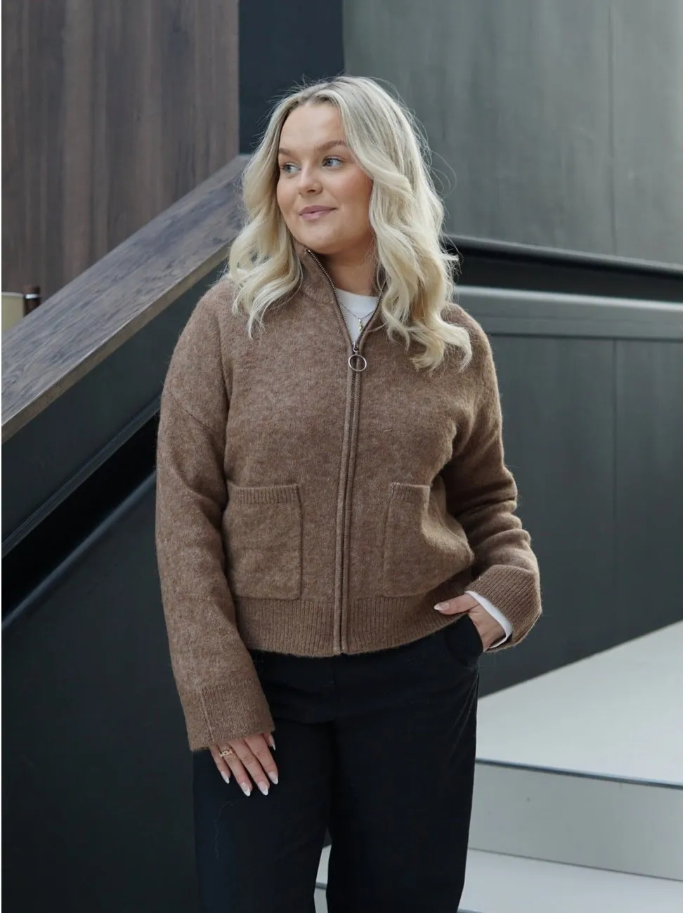 SIA KNIT ZIPPER CARDIGAN - Coca Mocha sold by Brando product image thumbnail 3