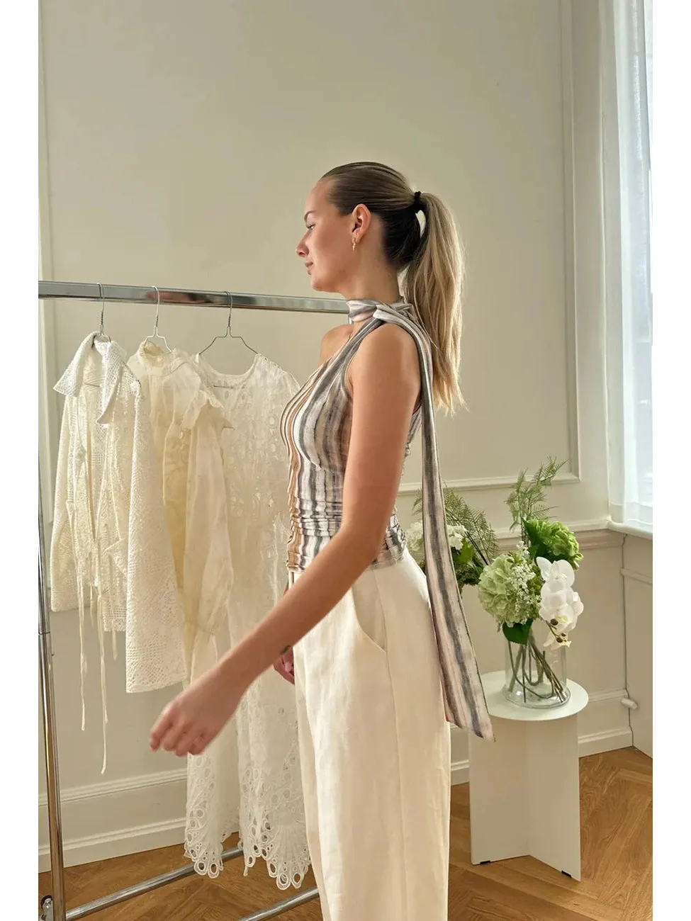 Ellie topp - orange multi print sold by Brando product image thumbnail 3