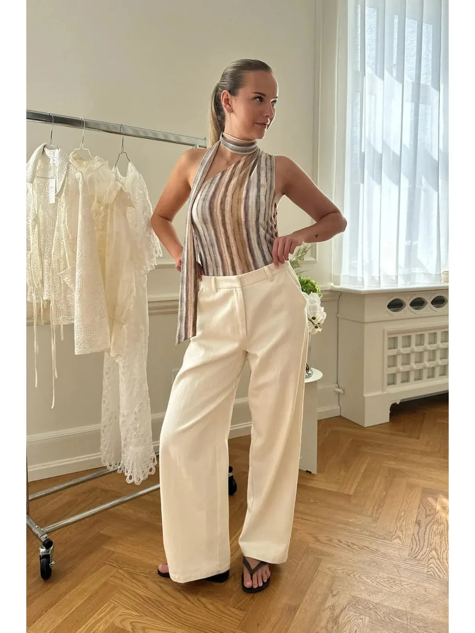 Ellie topp - orange multi print sold by Brando product image thumbnail 2