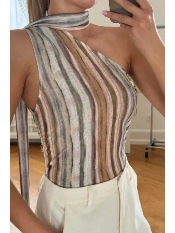 Ellie topp - orange multi print sold by Brando