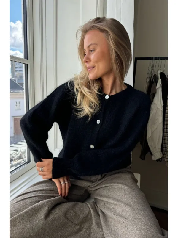 Ida cardigan - black sold by Brando
