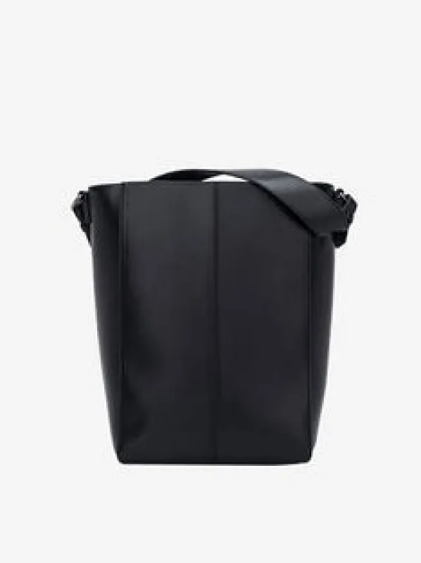 Casset soft structure veske - black sold by Brando