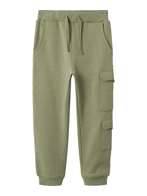 SAKE JOGGEBUKSE - Oil Green sold by Brando