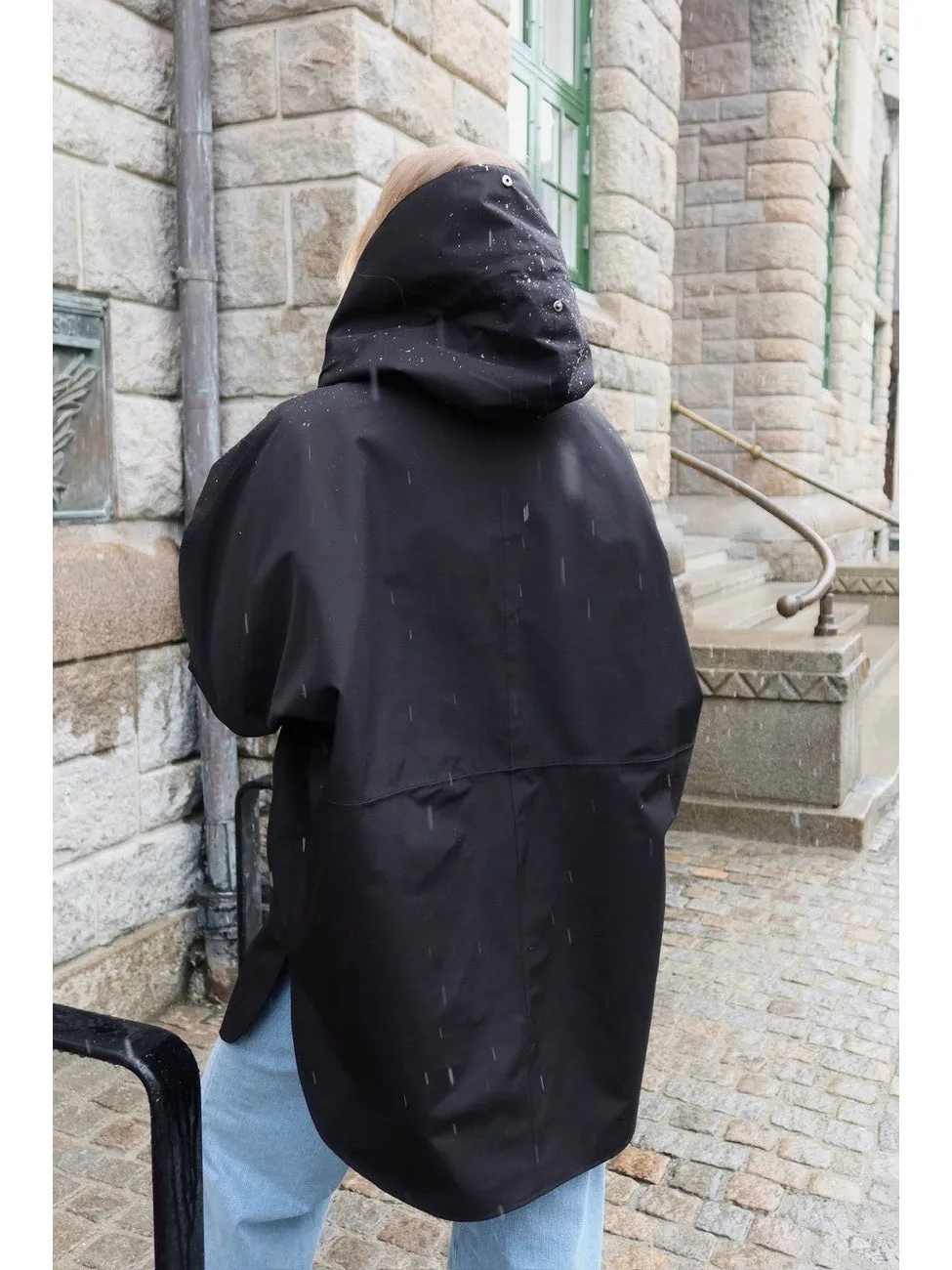 Lilly regn poncho - black sold by Brando product image thumbnail 5