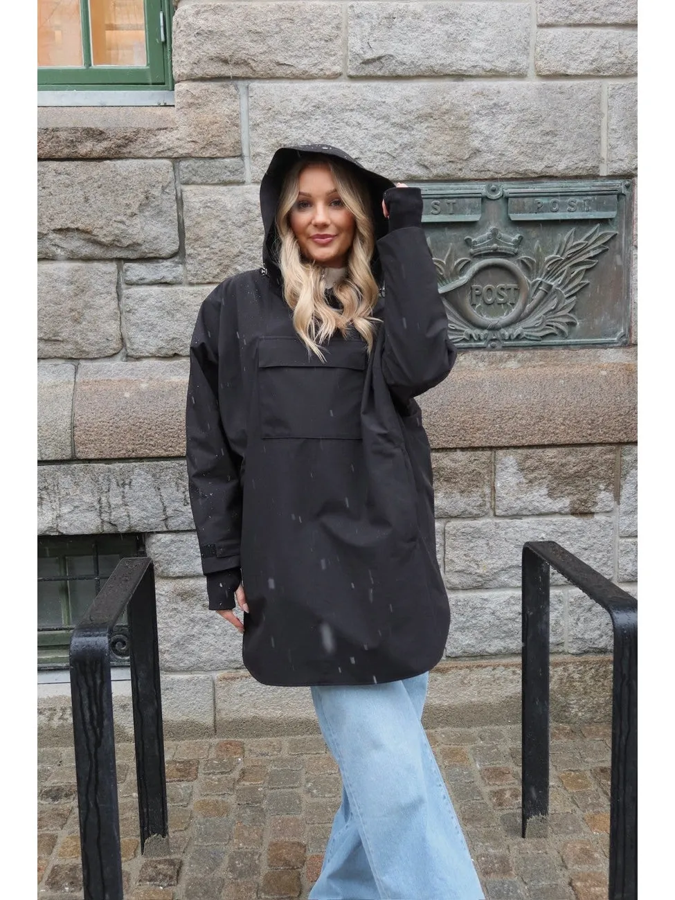 Lilly regn poncho - black sold by Brando product image thumbnail 2