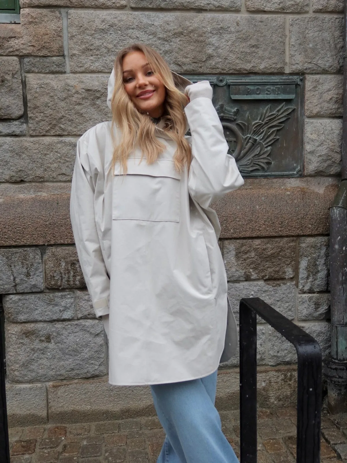 Lilly regn poncho - birch sold by Brando