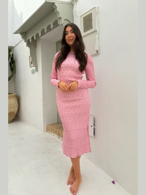 Oda kjole  -  pink tiny blossom sold by Brando