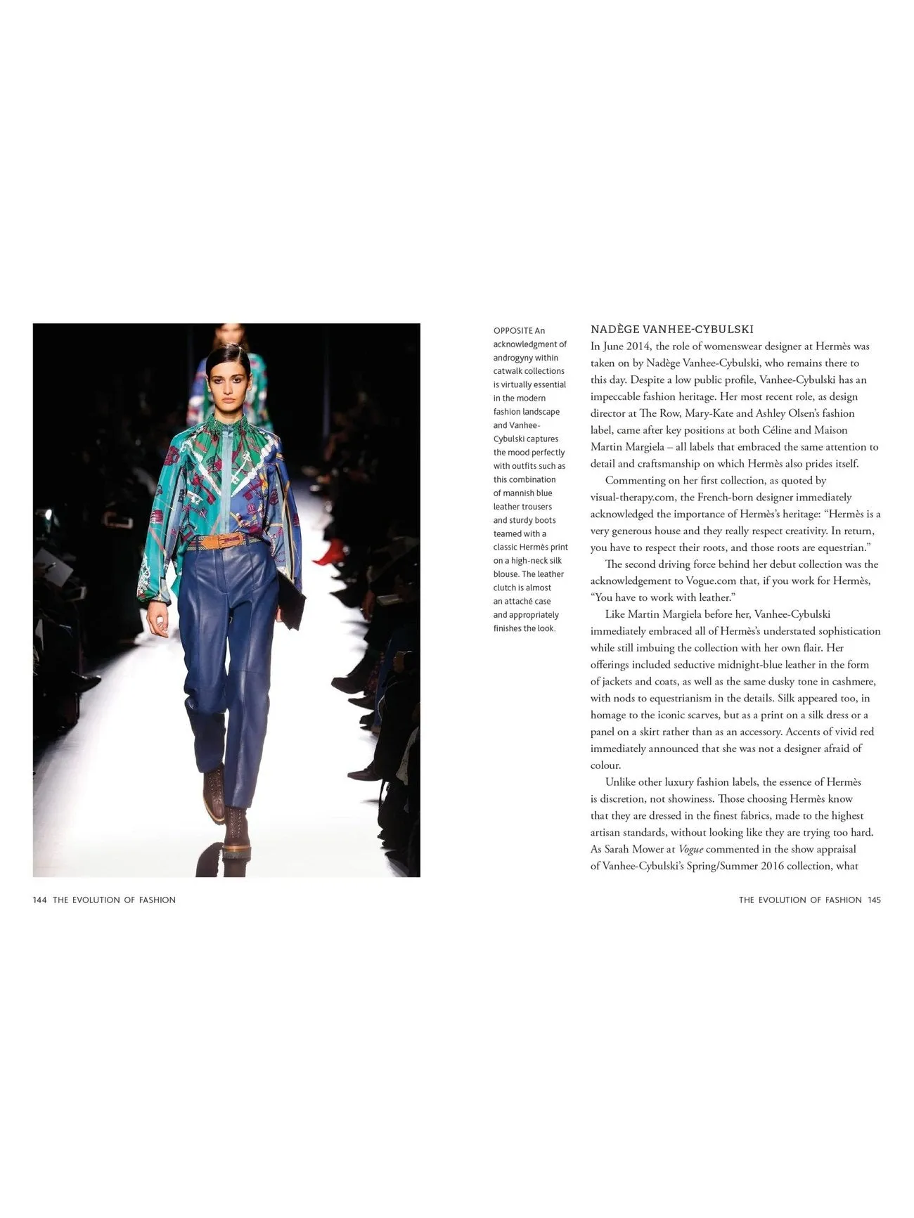 Little book of - hermès sold by Brando product image thumbnail 5