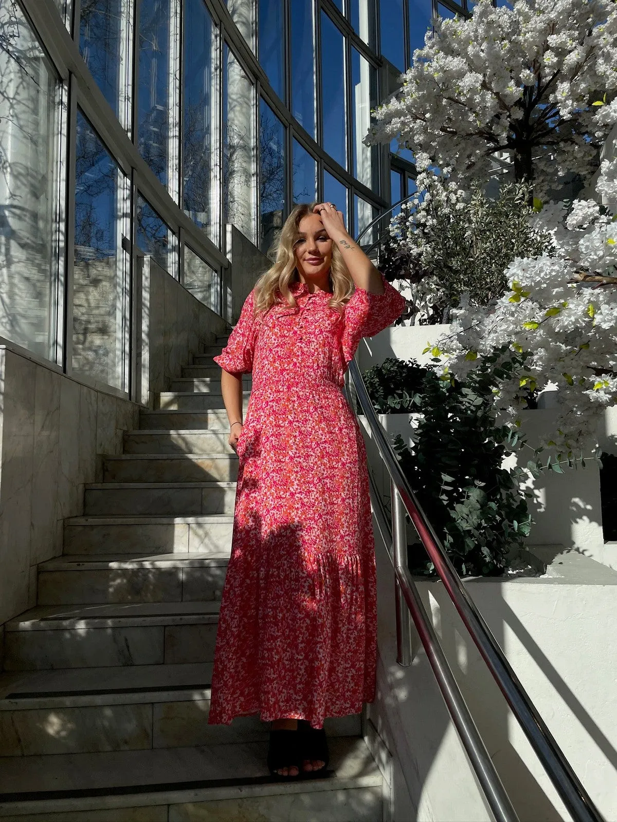 Caroline maxi kjole - plumer print sold by Brando