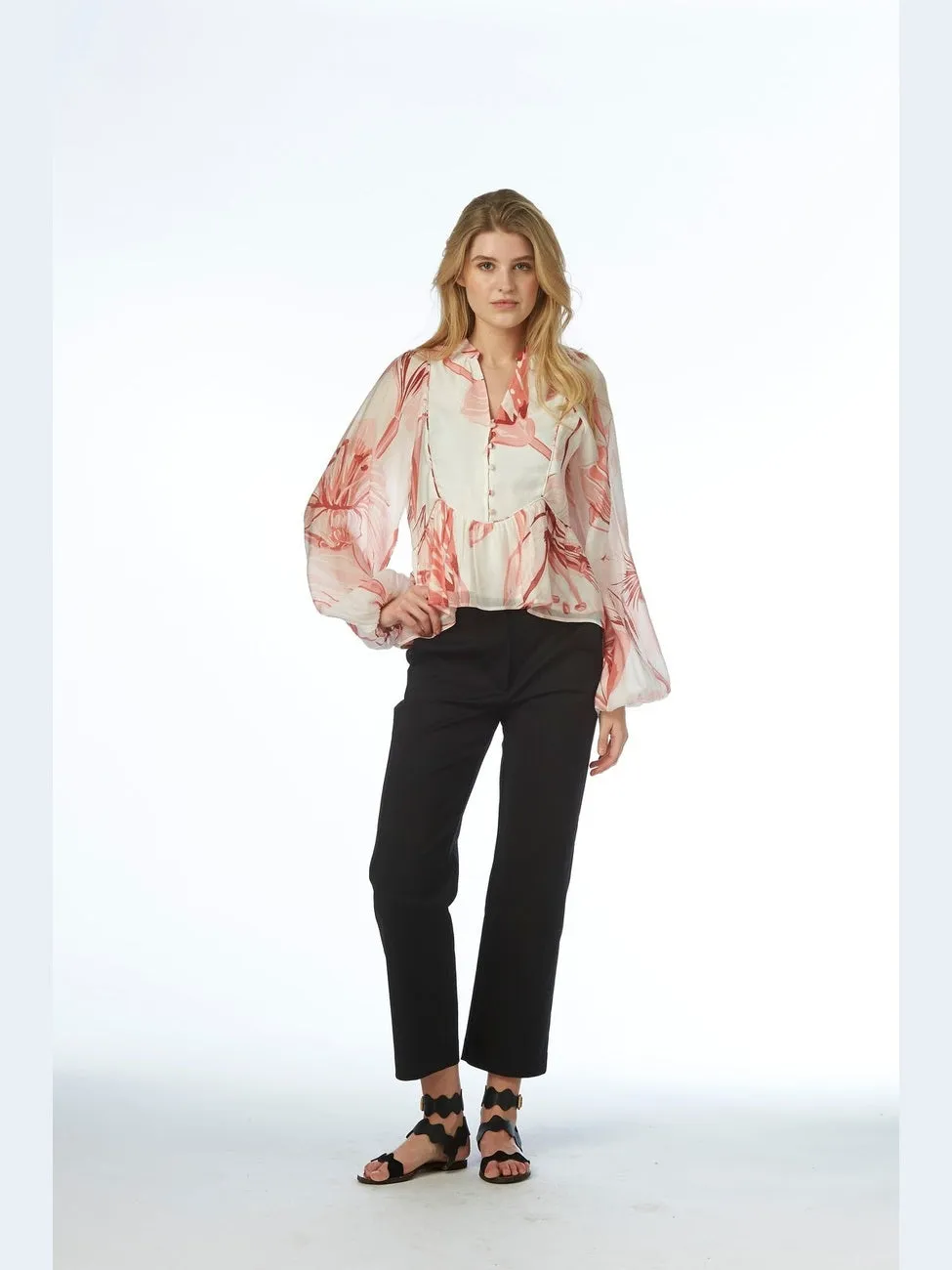 Nova bluse - white with pink lillies sold by Brando product image thumbnail 4