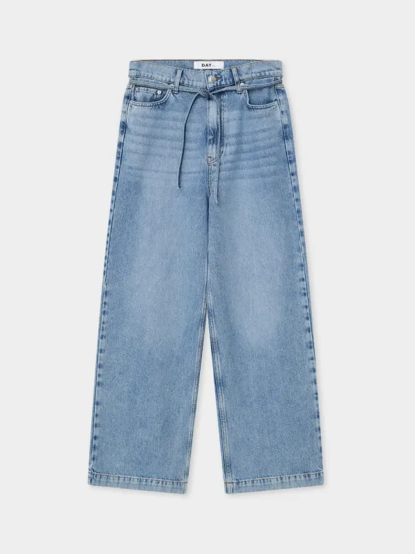 Elijah jeans - light blue sold by Brando