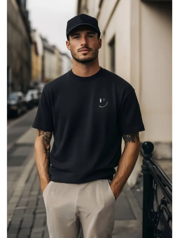 Patrick organic t-skjorte - black/white print sold by Brando