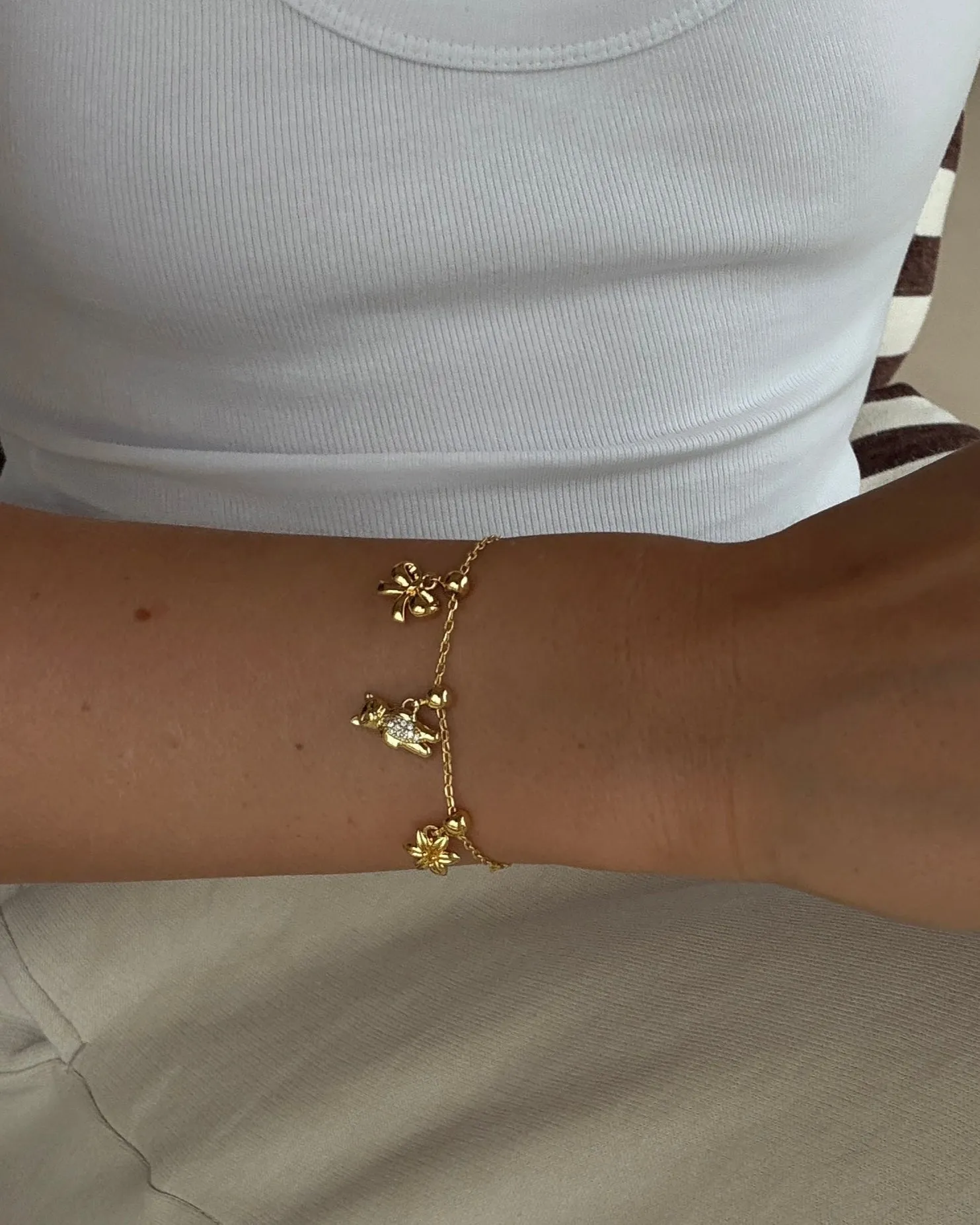 Cat Charm - Gold sold by Brando product image thumbnail 4