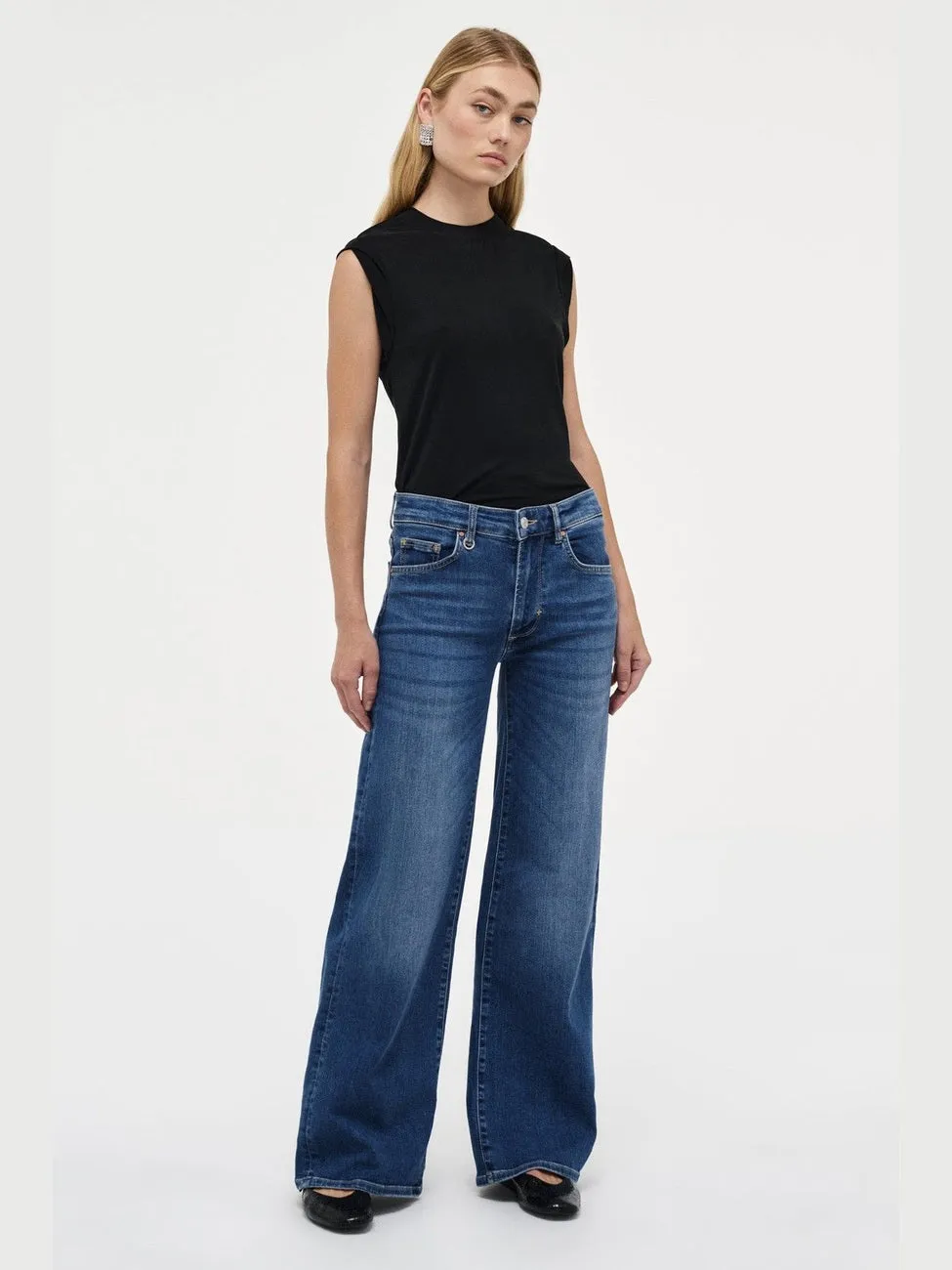 Eva wide iris jeans - indigo sold by Brando product image thumbnail 2