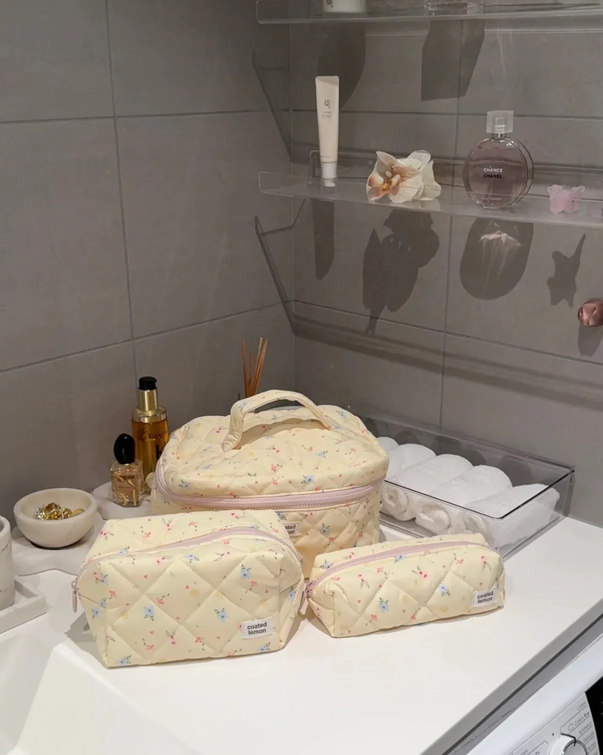 Gul Blomster Toalettmappe - Liten sold by Brando product image thumbnail 3