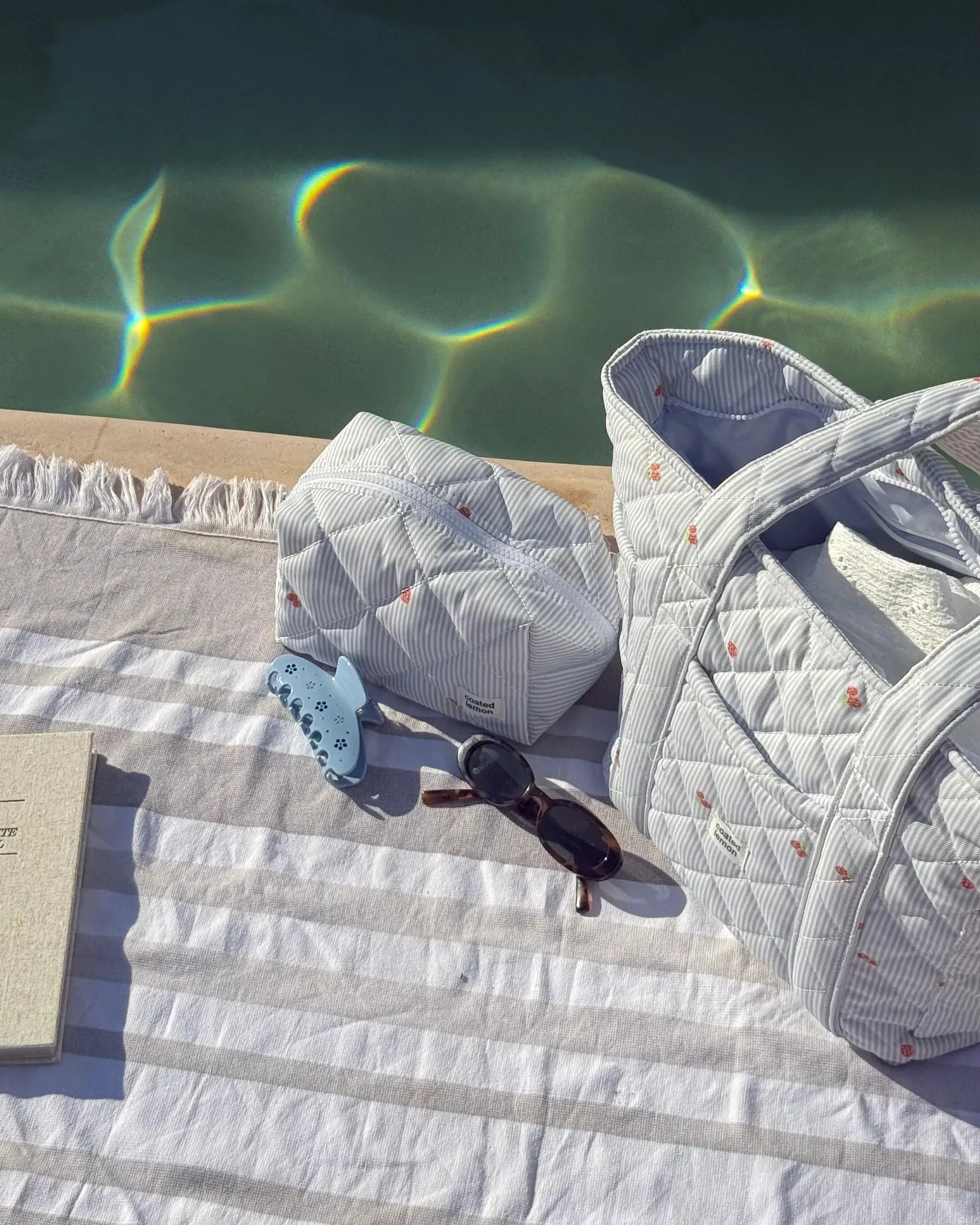 Blå Stripete Toalettmappe - Medium sold by Brando product image thumbnail 5