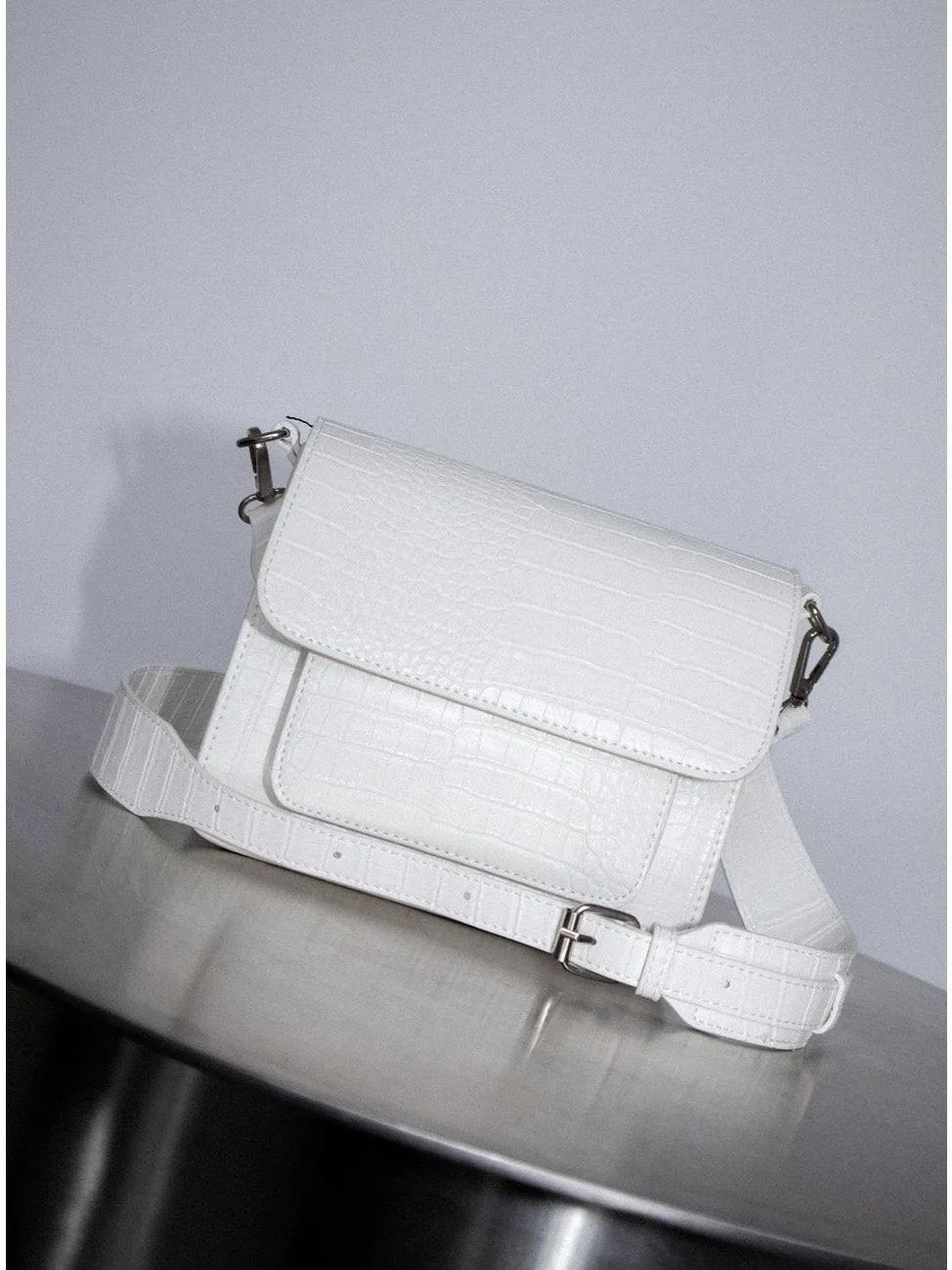 Cayman pocket trace veske - white sold by Brando product image thumbnail 3