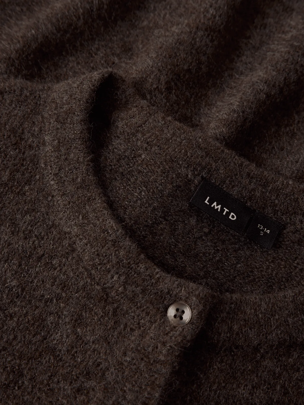 LODET KORT STRIKKET CARDIGAN - Chocolate Brown sold by Brando product image thumbnail 3