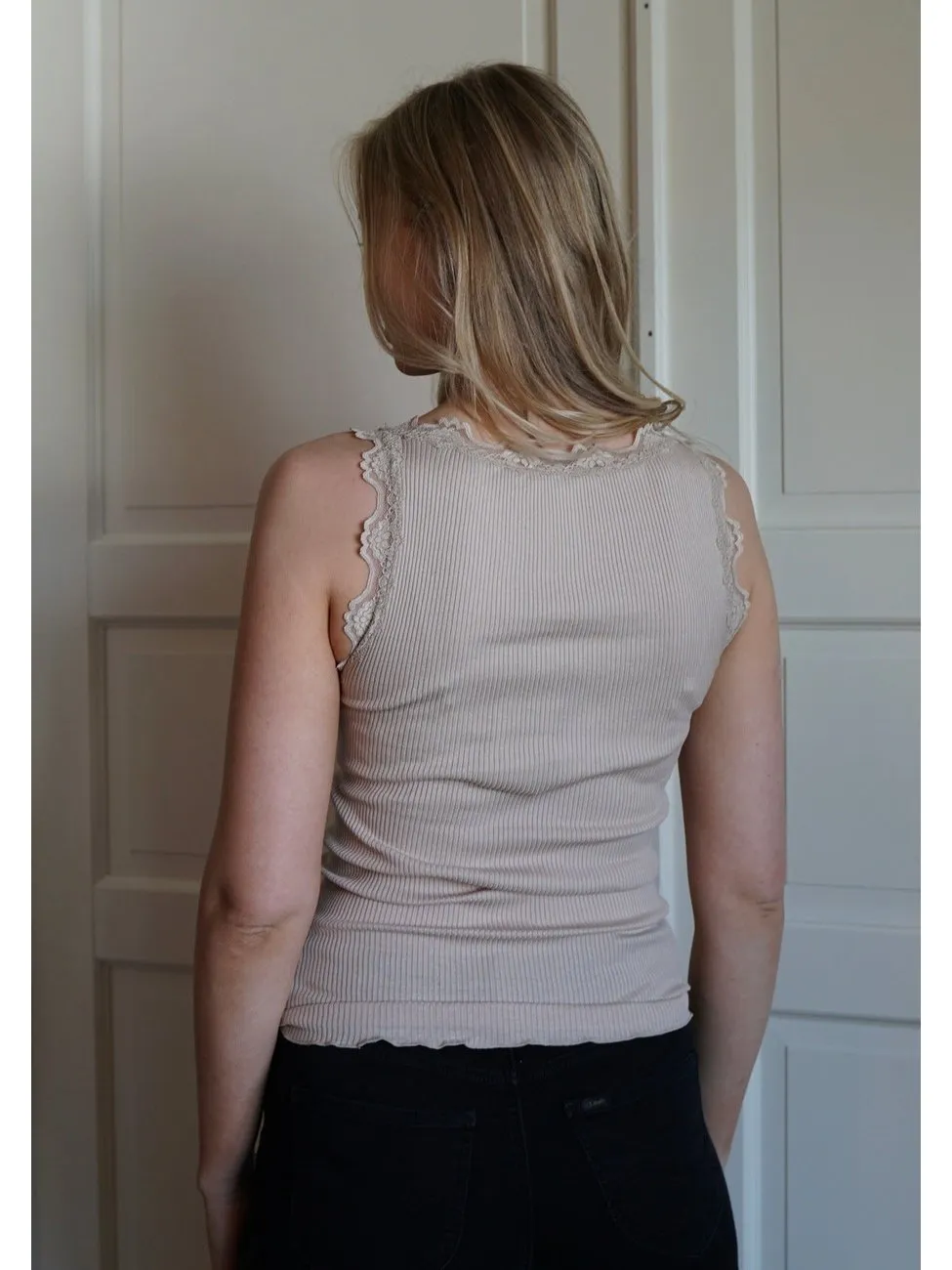 Babette sl u-neck lace top - cacao sold by Brando product image thumbnail 3
