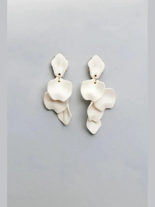 Leaf earrings matt - white matt sold by Brando