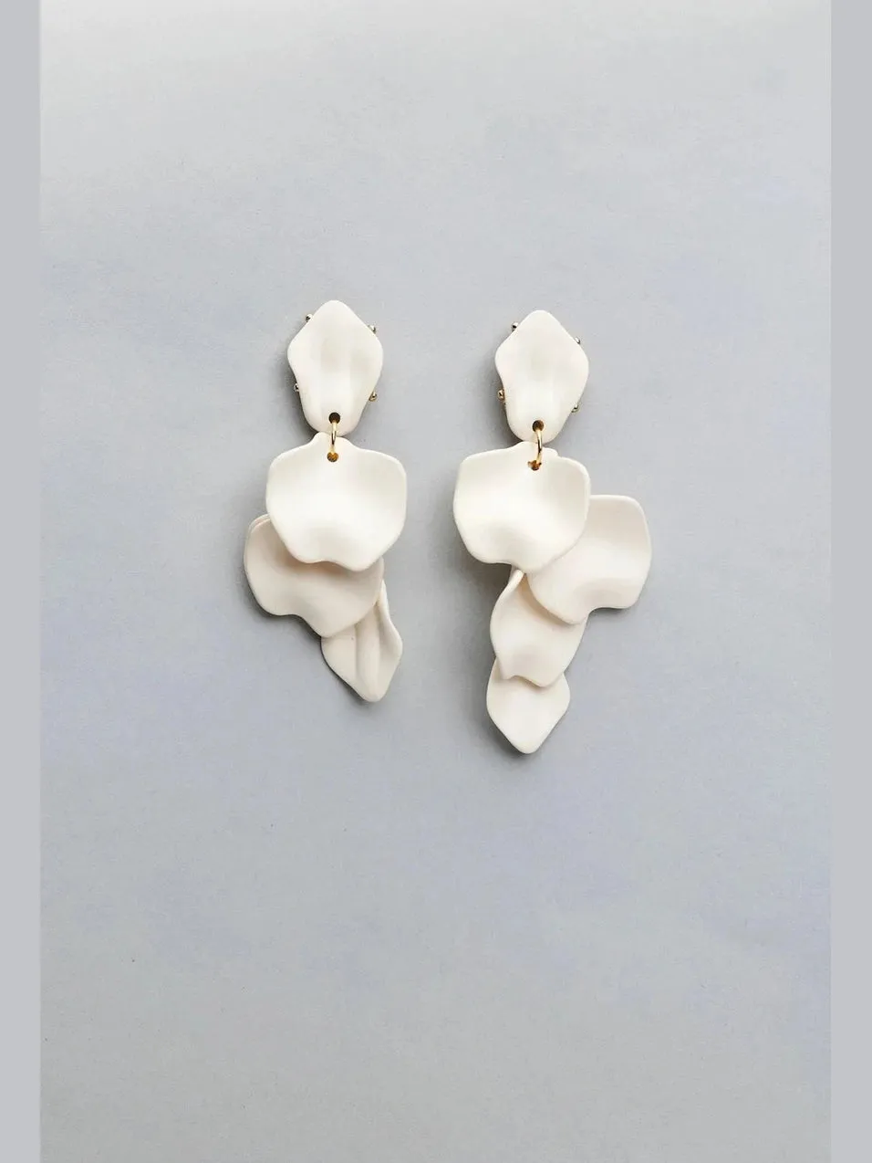 Leaf earrings matt - white matt sold by Brando