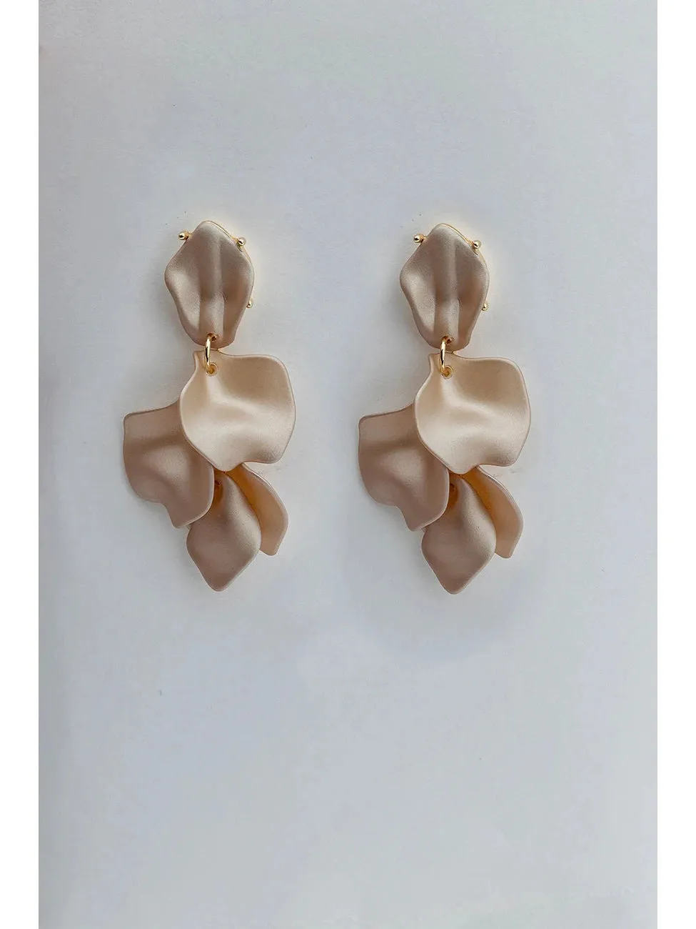 Leaf earrings pearl - pearl nougat sold by Brando product image thumbnail 2