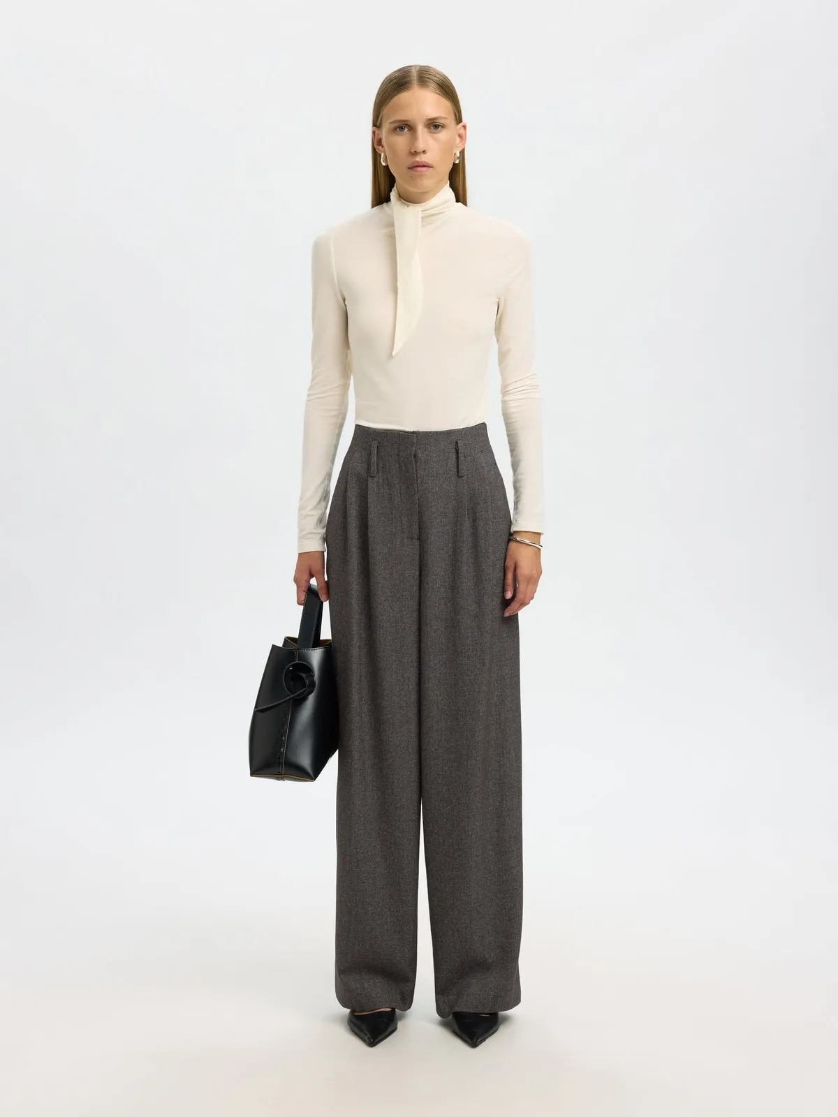Wide camilla pant - black sold by Brando product image thumbnail 4