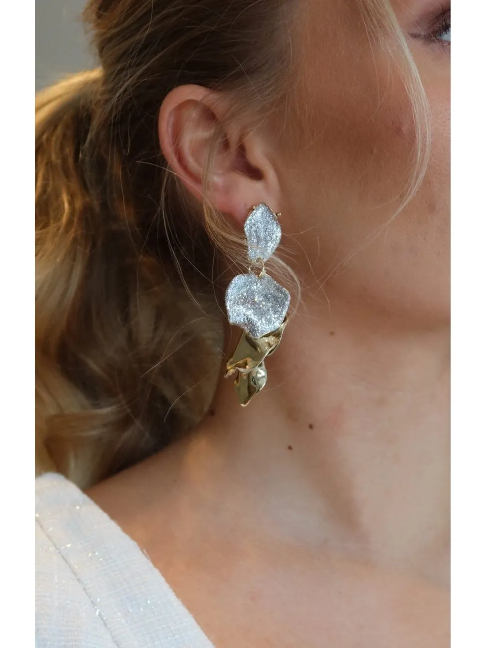 Leaf earrings glitter - silver glitter sold by Brando