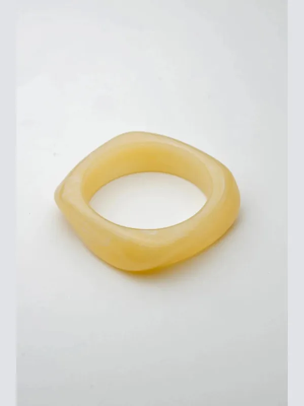 Big square bracelet - creme sold by Brando