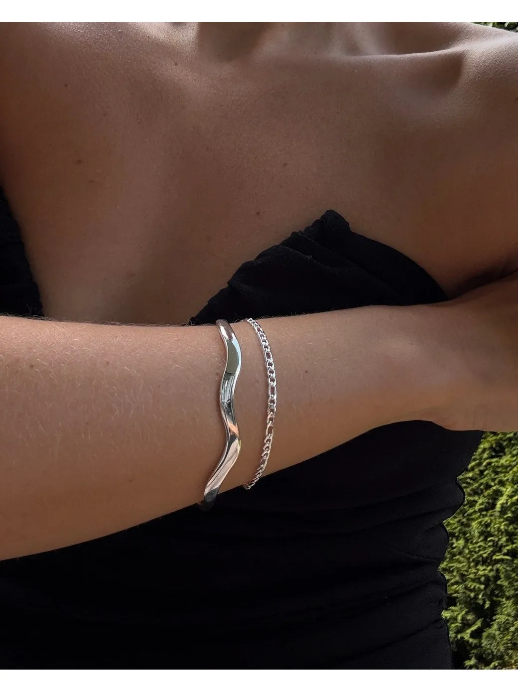 Wavy bangle armbånd - silver sold by Brando product image thumbnail 2