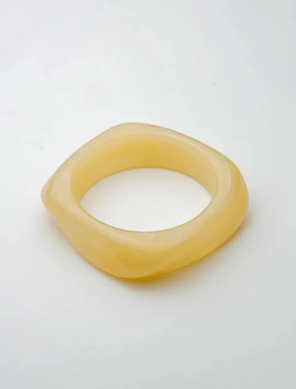 Big square armbånd - creme sold by Brando