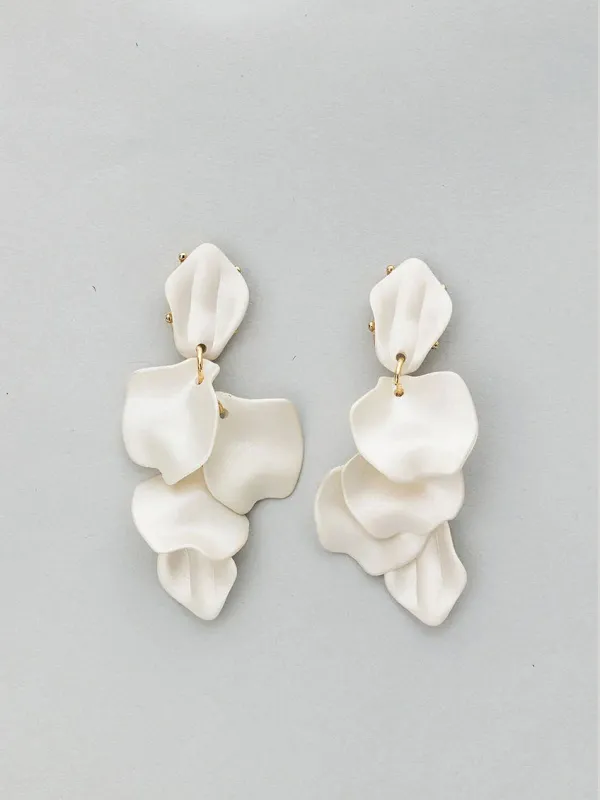 Leaf øredobber pearl - pearl white sold by Brando